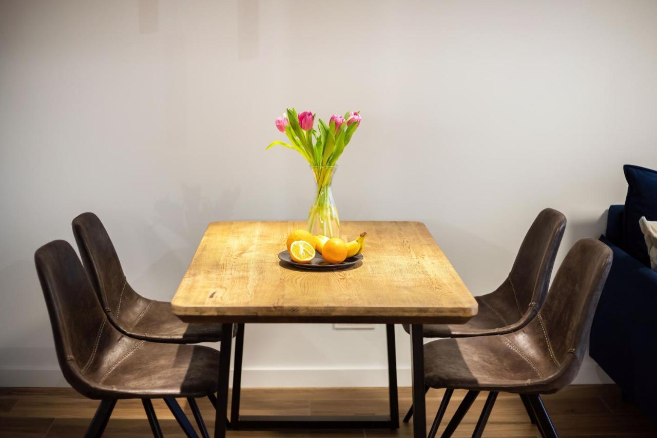 Апартаменты Center Sanctuary Modern Business-class With Free Parking In The Heart Of Вильнюс